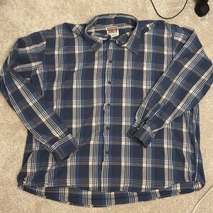 Wrangler blue plaid button down